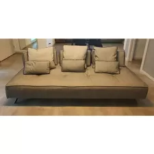 Lavante Sofa Chester