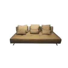 Lavante Sofa Chester